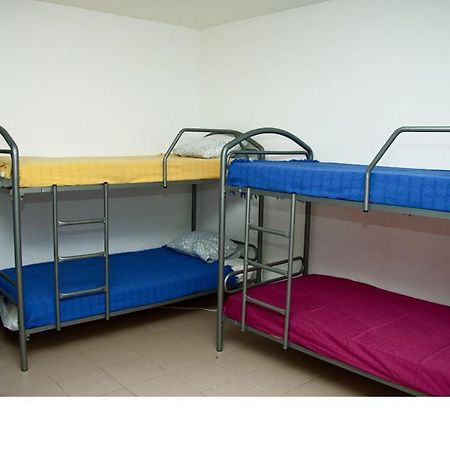 The Living Roof Hostel Madrid Buitenkant foto