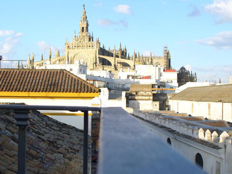 The Living Roof Hostel Madrid Buitenkant foto